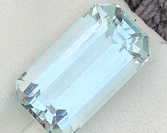 6.90 Carat Natural Light Blue Aquamarine. Faceted Emerald Cut Loose Gemstone. Birthstone Gifts. 15 x 8 x 6 mm. Genuine Mined. VS. Untreated