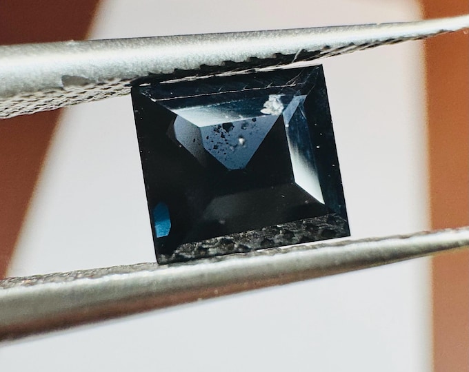 1.00 Carat Spinel Midnight Blue.  100% Natural. 5.6 x 5.1 x 3.7 mm. Loose Gemstone for Jewelry Making and Gifts. Earth Mined. SI