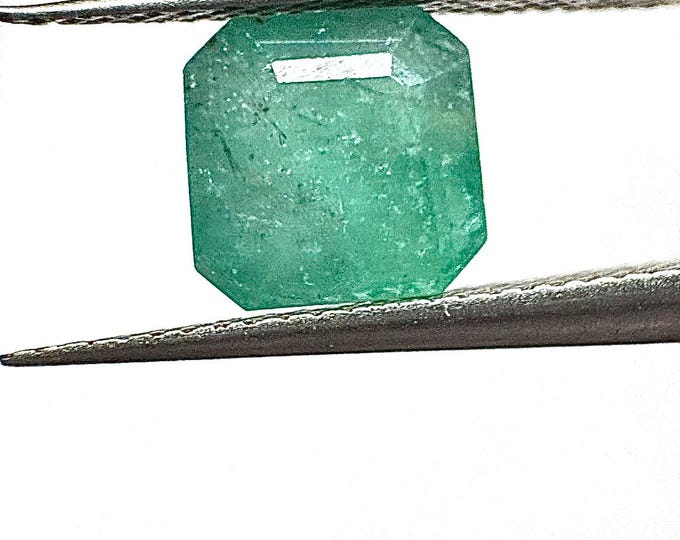 1.52 Carat Natural Zambian Emerald. Medium Green. 6.5 x 6.5 x 4.7 mm. Loose Gemstone for Jewelry Making and Gifts. Earth Mined. SI.