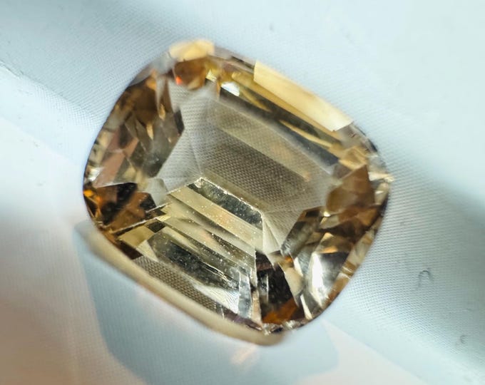 5.60 Ct Earth Mined Topaz Gemstone. Loose Gemstones for Jewelry. VVS. 11 x 9 x 6.5 mm. Cushion Cut. Treated. Gold Gemstone.