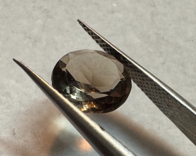 Discounted: 1.65 Carat Smokey Quartz. Earth-Mined Quartz. Faceted Round Loose Gemstones for Jewelry. Heated. 9.2 x 8.7 x 3.9mm. Birthstone