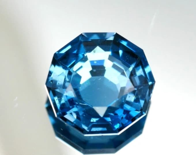 2.69 Carat London Blue Topaz Special Round Cut  8.780 x 8.780 x 3.970 mm Loose Gemstone for Jewelry Making and Gifts. Earth Mined