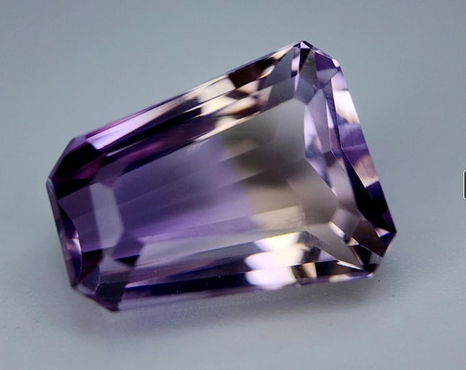 9.30 Carat Bright Bi-colour Ametrine 14.0 x 11.0 x 8.0 mm Natural and Untreated Loose Gemstone for Jewelry Making and Gifts. Earth Mined.