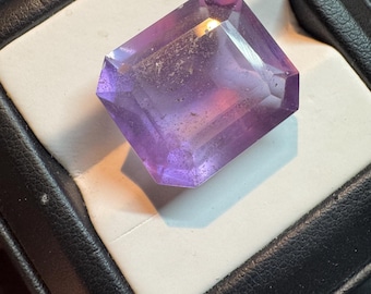 25.75 Carat Purple Fluorite. Large Loose Gemstone. Jewellery Supplies. Gifts. Genuine Mined. I Grade. 17.5 x 15.8 x 10.6 mm.