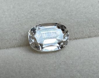 4.65 Carat Yellow Kunzite. Natural Loose Gemstone. Large Faceted Oval for Jewellery Making. Birthstone. Genuine Mined. Earth Mined.