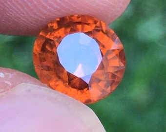 2.27 Carat Natural Hessonite Flame Orange Unheated 8.30 x 7.80 x 4.90 mm Round Loose Gemstone for Jewelry Making and Gifts Earth Mined.