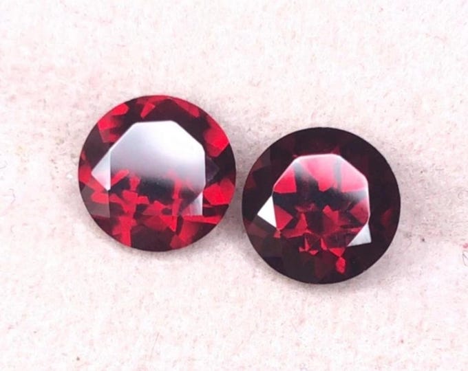 1.14 Carat Natural Deep Red Garnet Unheated Round 6.050 x 6.040 x 3.820 mm Loose Gemstone for Jewelry Making and Gifts. Genuine Earth Mined.
