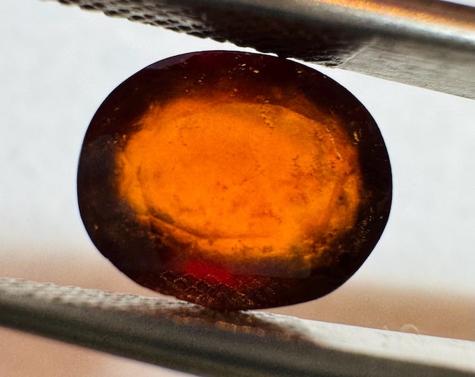 3.10 Carat Genuine Hessonite Garnet. Rust Red Loose Gemstone for Making Jewellery. Faceted Oval Cut. Unheated. 9.4 x 7.8 x 4.3 mm.