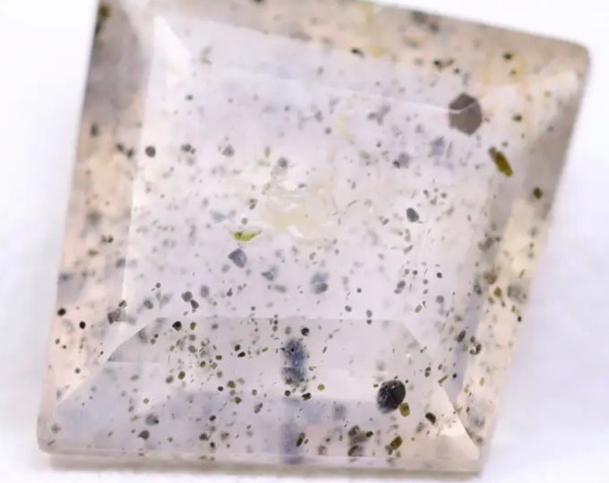 4.94 Carat Natural Unique ‘Super Seven’ Melody Stone Quartz 15.00 x 14.40 x 4.50mm Loose Gemstone for Jewelry Making and Gifts. Earth Mined