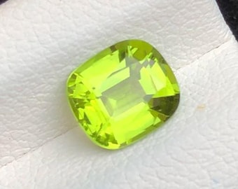 1.60 Carat Genuine Mined Peridot Faceted Loose Gemstone for Making Jewellery. Cushion Cut. 6.5 x 7.5 x 4 mm. Birthstone. Untreated VVS Grade