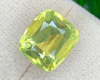 5.75 Carats Lemon Quartz Gemstone. Faceted Cushion. Loose Gemstone for Making Rings. VVS. 11 x 9 x 7 mm. Genuine Mined. Natural.