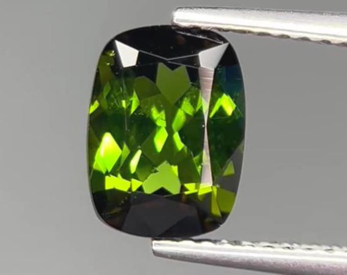2.20 Crt Natural Tourmaline. Untreated Earth Mined. Faceted Cushion Cut. Loose Gemstones for Jewellery. Deep Green. VS. 9.2 x 6.8 x 5.0 mm