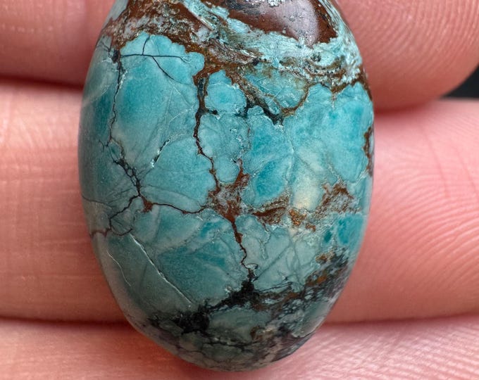 19.15 Carat Magnesite Loose Gemstone. 24.8 x 15.7mm. Treated. Loose Gemstone for Jewellery. Teal Blue Colour. Oval Cabochon.