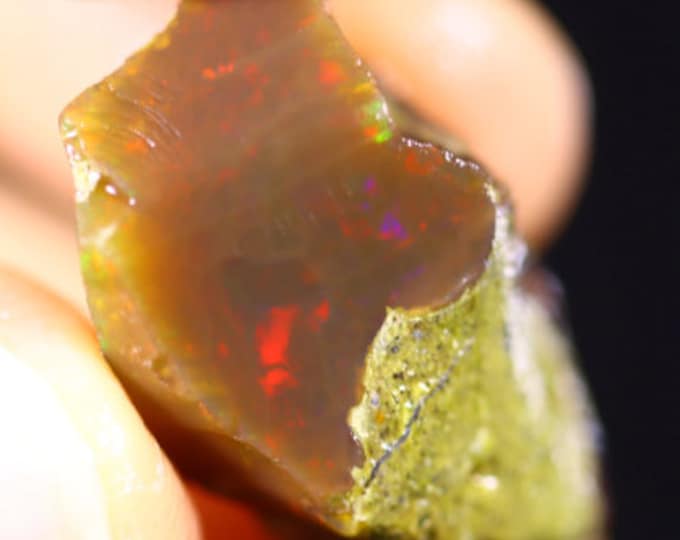 23Ct Natural Ethiopian Water Opal Specimen. Rough Opal Loose Gemstone. Birthstone for Wire Wrapping. Dark Bronze Fire Colour.
