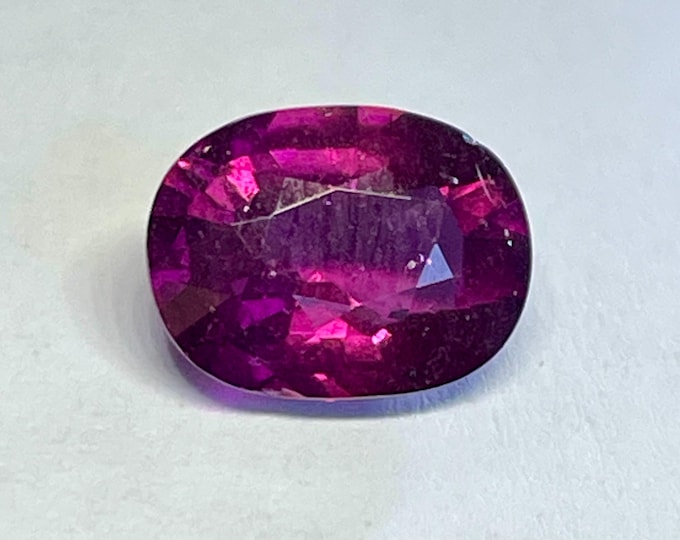 1.95 Carat Natural Rhodolite Garnet Oval Cut Deep Red 8.50 x 6.40 x 4.00 mm Loose Gemstone for Jewelry Making, Birthstone Capricorn