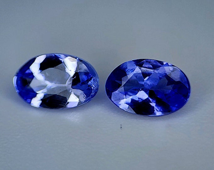 Earth Mined Tanzanite Loose Gemstone Pair. 0.82 Carats. Faceted Oval. Genuine Mined. VS. 6 x 4 x 2mm. Jewellery Supplies. Deep Blue. Gems.