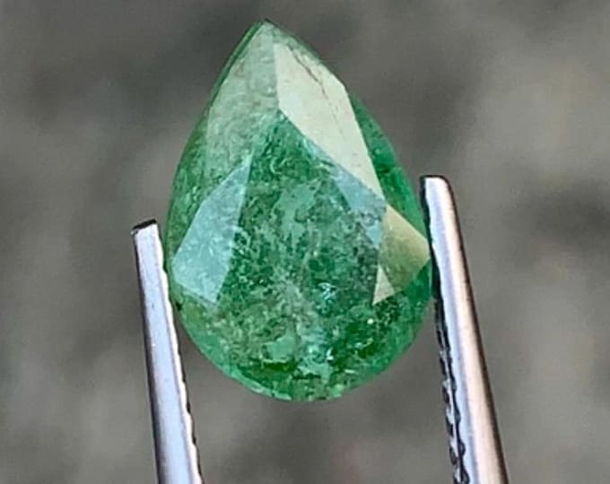 1.53 Carat Copper Bearing Green Tourmaline Pear Cut 10.600 x 7.400 x 3.100 mm Mozambique Loose Gemstones for Jewelry. Earth Mined.