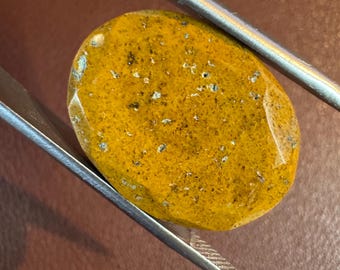 20.0 Carat Faceted Jasper. Oval Cut Natural Yellow Jasper Gemstone. Loose Gemstones for Making Jewellery. Untreated. 21.9 x 16.6 x 7.7 mm