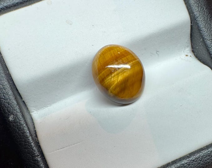 3.00 Carat Tigers Eye Cabochon. Healing Stone. Oval Shape. Loose Gemstones for Jewelry. Genuine Mined. Untreated. Cabbed in Canada.