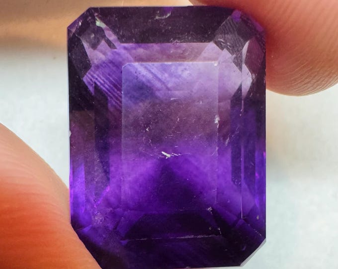 36.00 Carat Purple Fluorite. Large Loose Gemstone. Jewellery Supplies. Gifts. Genuine Mined. VS. 20 x 15.2 x 13.3 mm. Collector Stone.