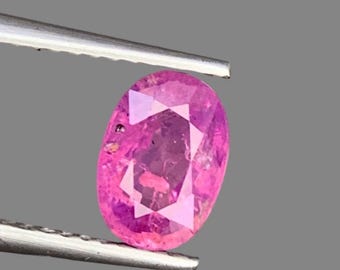 Discounted - 1.665 Carat Natural Bright Pink Sapphire Oval Cut 7.90 x 5.60 x 4.10mm Loose Gemstone for Jewelry Making and Gifts Earth Mined.