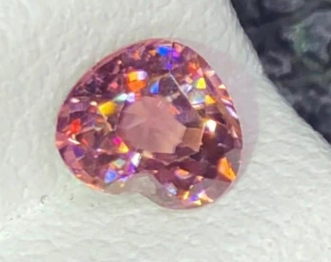 1.03 Natural Imperial Zircon Lilac Purple Heart Shape Master Cut 5.6 x 4.9 x 3.4 mm Loose Gemstones for Jewelry Making and Supplies.