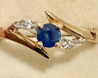 2.15 Gr Natural Royal Blue Sapphire 3.3 x 3.3 mm with White Zircon Hallmark 925 Sterling Silver With Yellow Gold Plating. Size 7, TCW 10.75