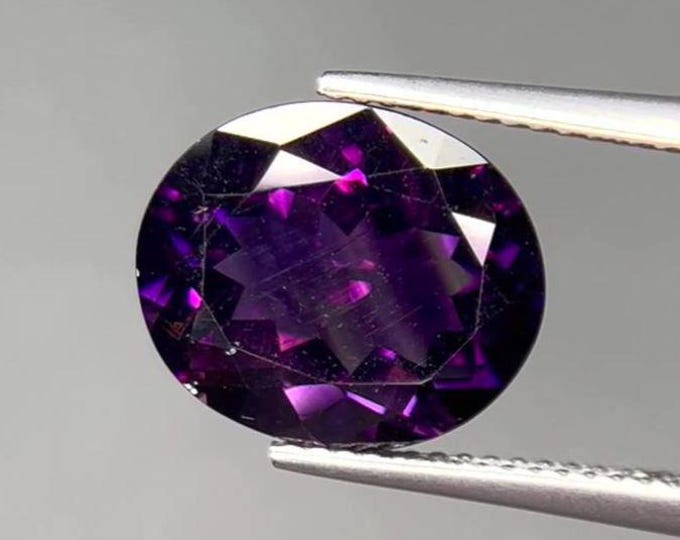 5.44 Carat Genuine Amethyst. Unheated. Faceted Purple Quartz. VS. Loose Gemstones for Jewelry. 13 x 11 x 7 mm. Earth Mined Gemstones.