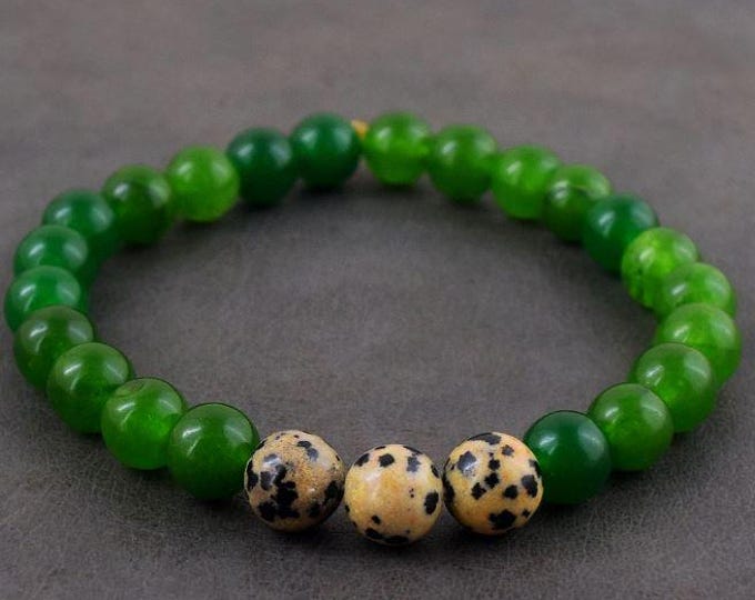 Genuine 94.00Cts Aventurine & Dalmation Jasper Stretchable Bracelet. 7 Inches. 8mm Beads. Bright Green. Earth Mined Beads. Jewelery and Gift