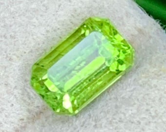 1.50 Carat Genuine Mined Peridot Faceted Loose Gemstone for Making Jewellery. Emerald Cut. 6.0 x 4 x 4 mm. Birthstone. Untreated. VS Grade