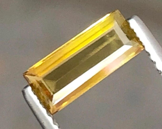 0.95 Carat Natural Sphene Bright Amber Colour Baguette 8.50 x 3.30 x 1.2 0 mm Loose Gemstone for Jewelry Making and Gifts Earth Mined