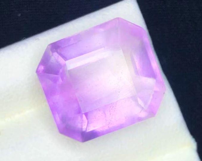 18.5 Carat Bi-Colour Purple Fluorite. Large Loose Gemstone. Jewellery Supplies. Genuine Mined. SI. 15.7 x 14.2 x 10 mm. Collector Stone.