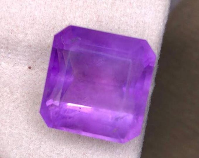 26.00 Carat Purple Fluorite. Large Loose Gemstone. Jewellery Supplies. Gifts. Genuine Mined. SI. 15.5 x 15.2 x 11.6 mm. Collector Stone.