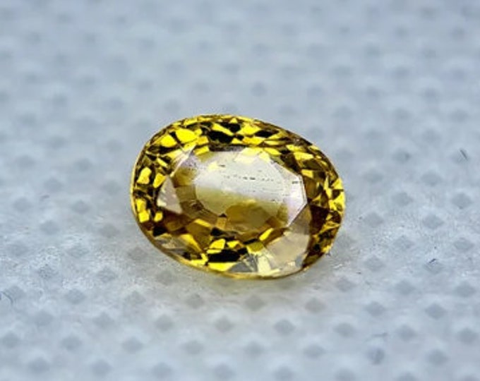 1.35 Crt Authentic Mined Zircon. Canary Yellow. Faceted Oval Loose Gemstones for Making Jewellery. VVS. Heated. 7 x 5 x 3mm. Birthstone.