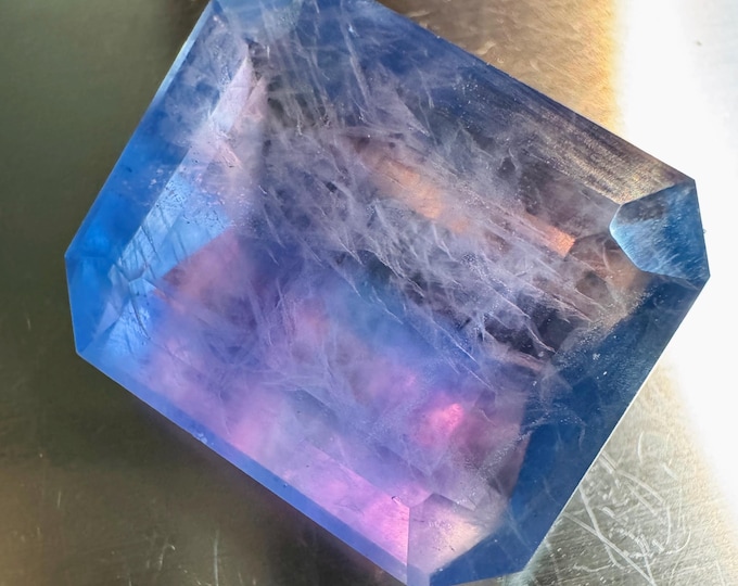 40.75 Carat Blue/Purple Fluorite. Large Loose Gemstone. Jewellery Supplies. Gifts. Genuine Mined. SI. 22.2 x 18.3 x 10 mm. Collector Stone.