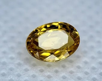 1.45 Crt Authentic Mined Zircon. Gold Yellow. Faceted Oval Loose Gemstones for Making Jewellery. VVS. Heated. 7 x 5 x 3mm. Birthstone.