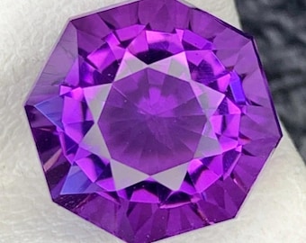 9.27 Carat Impressive Natural Purple Amethyst VVS Bolivia 12.03 x 12.03 x 10.42 mm Loose Gemstone for Jewelry Making and Gifts. Earth Mined