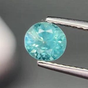 0.77 Carats Natural Blue Apatite Oval Cut. Blue Apatite Natural Loose Gemstone for Ring or Jewellery Making. Untreated. 5.5 x 5.2 x 4.2 mm