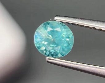 0.77 Carats Natural Blue Apatite Oval Cut. Blue Apatite Natural Loose Gemstone for Ring or Jewellery Making. Untreated. 5.5 x 5.2 x 4.2 mm