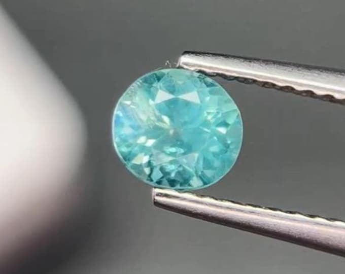 0.77 Carats Natural Blue Apatite Oval Cut. Blue Apatite Natural Loose Gemstone for Ring or Jewellery Making. Untreated. 5.5 x 5.2 x 4.2 mm