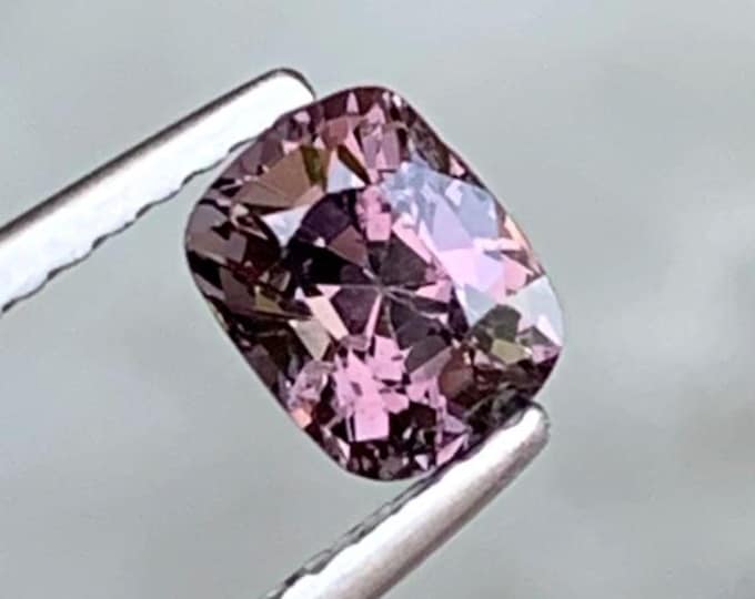 0.86 Carat Natural Spinel. SI. Beautiful Light Purple/Grey Spinel. Ring Jewellery Making Loose Gemstone. Gift. Investment.