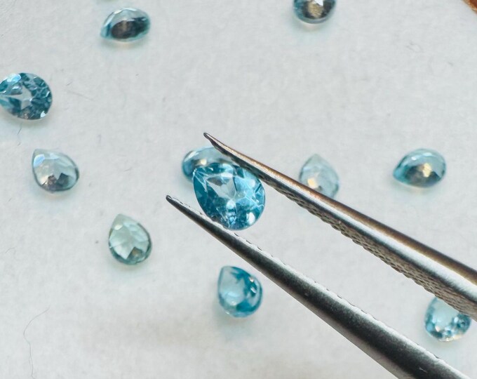 0.40 Carat Ice Blue Apatite Pair. Loose Gemstone Pieces for Jewelry Making and Gifts. Earth Mined. Not Lab Created. VS. High Colour.