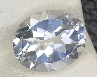 4.83 Carat Sparkling Natural White Topaz 11.000 x 9.000 x 6.400 mm. Oval Cut Loose Gemstone for Jewelry Making and Gifts. Earth Mined.