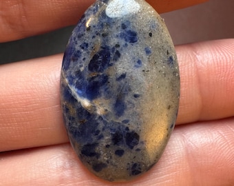 29.30 Carats Genuine Mined Sodalite. Beautiful Specimen for Making Jewellery. Palm Stones. Vibrant Blue. Perfect Gifts. 33.3 x 21.1 x 5.2mm