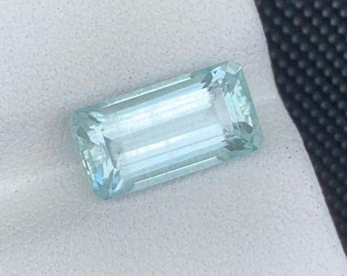 2.86 Carat Natural Light Blue Aquamarine. Faceted Emerald Cut Loose Gemstone. Birthstone. 11.7 x 6.04 x 5.15 mm Genuine Mined. VS. Untreated