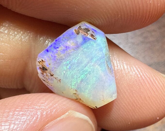 Genuine Mined 0.90 Ct Natural Austrailian Welo Opal Slice. 11.4 x 8.3 x 1.7 mm. Intense Coloration. Oval. Loose Gemstone. Birthstone.