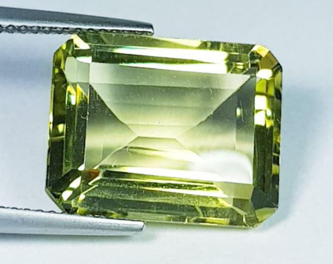 13.05 Carat Earth Mined Lemon Gold Citrine. Faceted Rectangle. Loose Gemstone for Making Rings. VVS. 16.4 x 13.0 x 8.0 mm
