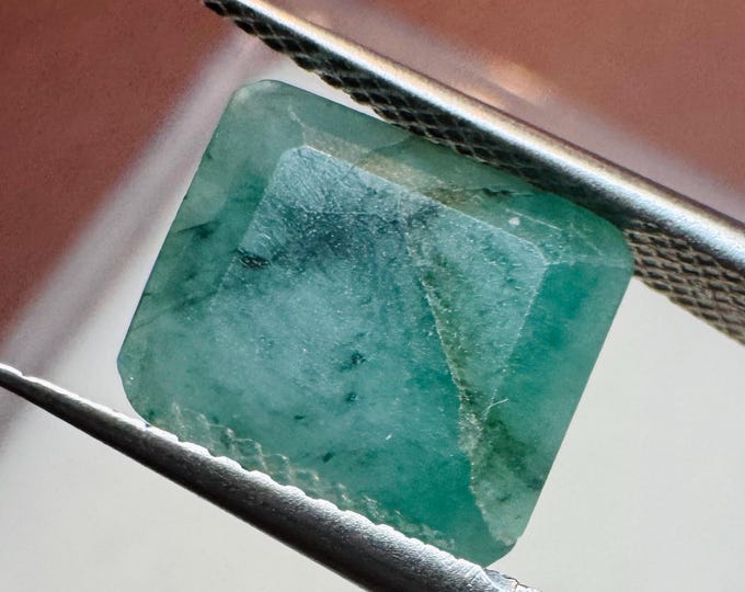 2.65 Carat Muted Natural Zambian Emerald. Light Green 9.2 x 7.8 x 4.7mm. Loose Gemstone for Jewelry Making and Gifts. Earth Mined. SI.