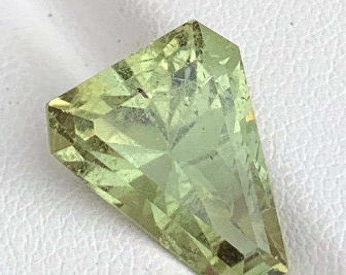 Large Natural Green Peridot 7.00 Carats Gemstone. Loose Natural Gemstone for Making Jewelry. Fancy Cut. Light Green. Pakistan. Birthstone.