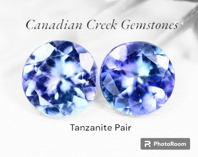1.59 Carat Natural Tanzanite Faceted Round Gemstone Pair. VS. Pastel Blue. Genuine Mined. 5.7 x 5.7 x 3.3mm. Heated. Gemstones for Earrings.